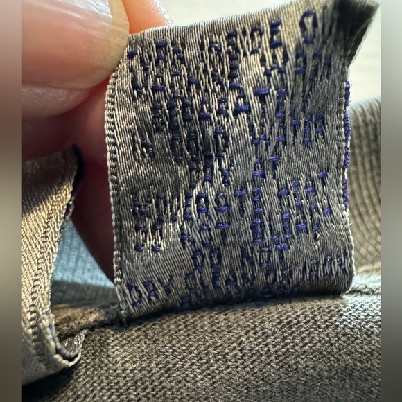 NWOT Men’s distressed Pirates of the Caribbean polo from Disneyland. - Picture 10 of 12